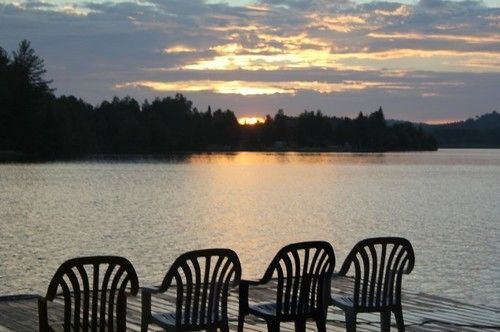 Algonquin'S Edge Resort Madawaska エクステリア 写真